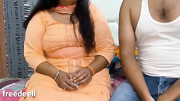 Desi Behan Ki Best Friend Ko Pataya: Xxx Hindi Mein Ek Khas Pyaar Ka Safar!