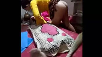 Malik Enjoying Desi Sex Showing Maid's Ass - An Unforgettable Experience!