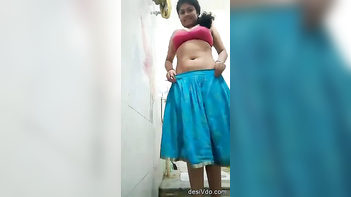 Desi Cutie Captures Herself Pleasuring Herself Nude - Watch Now!