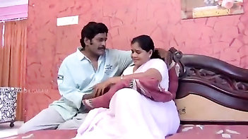 Unveiling the Sexy Side of Desi Mallu Aunty in 2017!