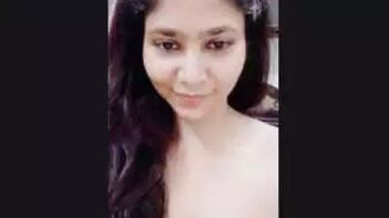 Desi Sexy Appeal: Indian Cute Girl's Alluring Look