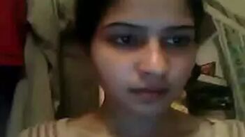 Experience the Sensual Heat of Desi Sex with Pune Girl Aastha's Cleavage Movies