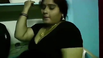 Lakshmi's Leaked Video: Beautiful Desi Wife Sucking Cock and Cuming On Boobs!