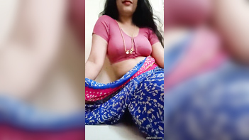 Unlock the Sensual Secrets of Desi Indian Seller Babe with 6 Sexy Videos - Part 6