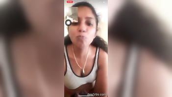 Desi Bhabhi Showing Her Sexy Boobs - Get Horny Now!