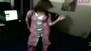 Cute Tamil Sweetheart's Solo Dance Performance: Spice Up Your Evening At Home!