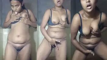 Hot Desi Girl Fingering Herself in Sensual MMS Video!