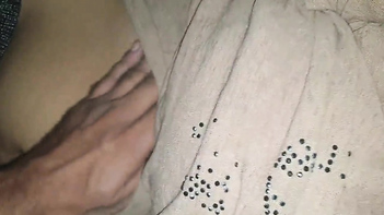 Experience the Pleasure of a Cute Desi Bhabhi's Blowjob and Fucking!