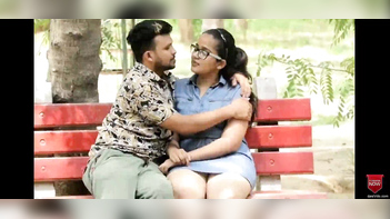 Sizzling Desi Babe's Hot Thighs Get Kissed By Boyfriend in the Open Air