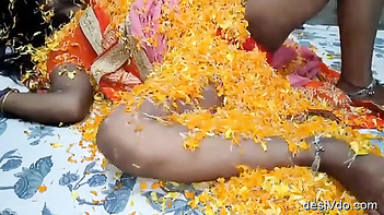 Experience Desi Sex: Choda Your Rand Girlfriend Before Husband On Honeymoon Day!