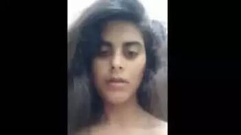 Wild Desi Sex: Sexy Pakistani Girl Flaunts Her Pussy & Boobs!