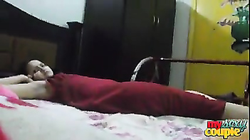 Experience the Tamil Desi Delight of Cute Bhabhi Sonia's Shaved Cunt Fingering