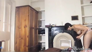 Desi Sex Big Boss Contestant Muskan Jatana Rocks the Show with Sizzling MMS!