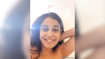 Desi Cutie With Stunning Smile Flaunting Her Incredible Curves!