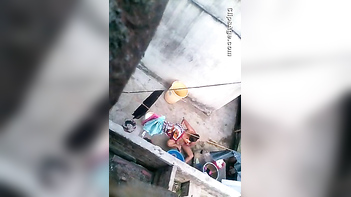 Desi neighbour aunty outdoor free porn bathing clips