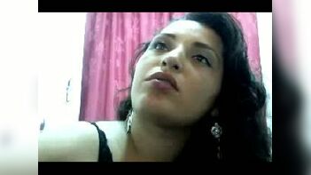 Savitha bhabi look-like call hotty on livecam
