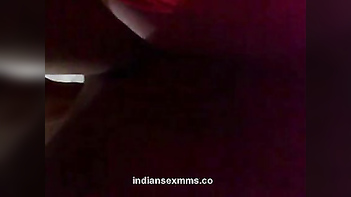 Desi Indian Wife Giving Oral-job to Paramour & Fucked on Floor Mms