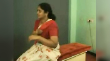 Desi Punjab Aunty Gets Fucked In Missionary Pose