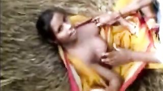 Local village lady Keeru getting her boobs exposed off saree by allies