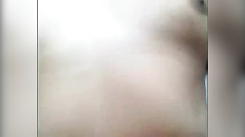 Cute Aunty gets fucked in Missionary pose