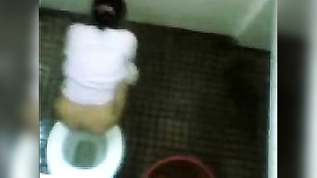 pissing