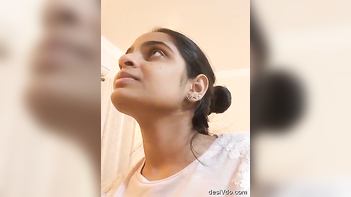 Desi Cutie With Killer Smile Flaunts Her Sexy Curves and Wild Side!