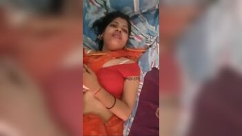 Desi Bhabhi's Hot XXX Blowjob: Satisfying Her Husband's Brother's Hunger for Dicks