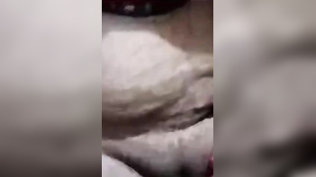Sizzling Hot Desi XXX Mom Flaunts Her Big Boobs and Wet Pussy on Cam!