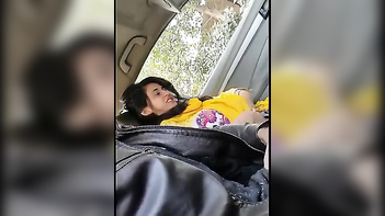 Paki College Beauty Gives Sensational Blowjob to BF in Car