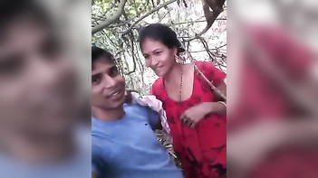 Desi Bhabhi in Red Sari Gives Devar a Sensual Hand Job - XXX Desi Sex