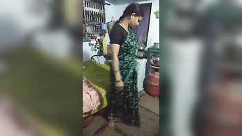 Uncover the Hidden Desires of Your Bhabhi with a Sexy Costume Change - Watch the Hindisexyvideo Now!