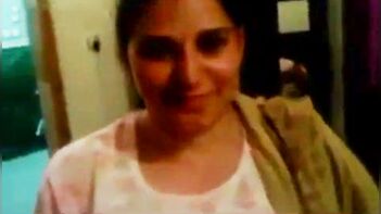 Auntie's Naughty Desi XXX Episode: Indian Aunty Gets Wild with Young Tenant