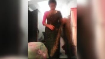 Must-See Video: Bangladeshi Teen Angel's Sexy MMS Costume Change