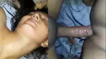 Desi Delight: Horny Indian Girl Enjoying Her BF's Big Dick!