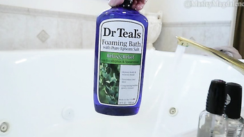 Unlock the Secrets of Desi Sex with a Hairy Goddess in a Huge Bubble Bath!