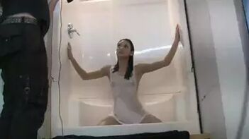 Unveiling Desi Beauty: Behind the Scenes of a Nude Photo Shoot in the Shower