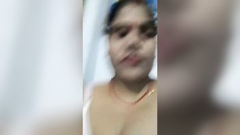 Desi Beauty: Sexy Dehati Wife Flaunts Her Nude Pussy