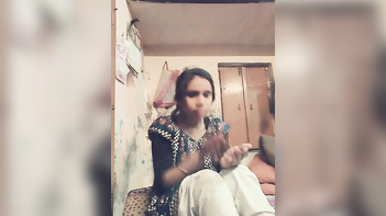 Desi Delight: Watch This Cute Indian Dehati Girl Show Her Pussy On Cam!