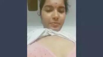 Tamil Girl's Self-Made Nude Video For Boyfriend: Desi Sex Gets Steamy!