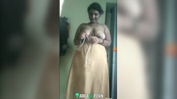 Hot Bhabhi Teasing Husband's Friend by Removing Nighty