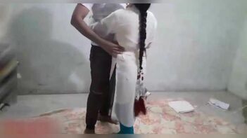 Leaked Desi MMs: Indian Maid Gives House Owner a Blowjob for Cash Raise