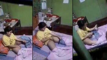 Neighbour guy caught Desi girl showing nude pussy lover on video call