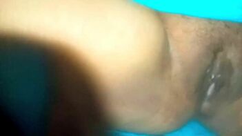 Sizzling Desi XXX: Kerala Village Aunty Showing Off Her Wet Cunt!