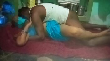Desi Kerala Aunty Gets Wild with Boss on Christmas Day: Sexy Fling in the Office!