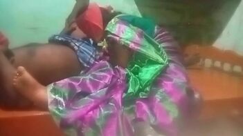 Kerala Aunty's Slutty Desi New MMS - Blowjob From Brother Caught On Camera!