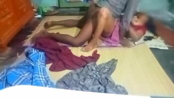 Desi XXX! Kerala village aunty sex action in the bad