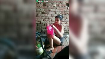 Wondrous Indian girl is caught but she keeps washing the young body