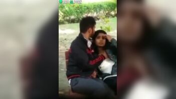 Voyeur Catches Indian Girl Enjoying Delectable Cock Sucking in Park