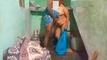 Kerala Aunty Home Sex Scandal with Neighbor Leaked: Desi XXX!