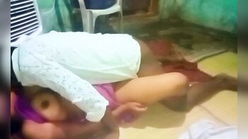 Sensational Desi XXX Home Sex MMS Scandal of Busty Kerala Aunty with Neighbor